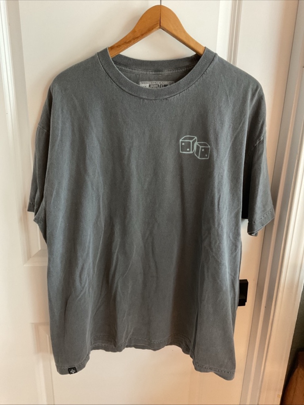 M-22 - Men's Gray Dice Graphic Crewneck T-Shirt - Size X-Large